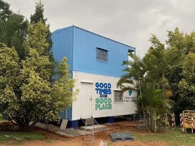 Shipping Container Office 6