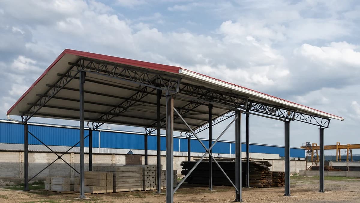 70 mm PUF roof panel, prefab shed application Red 70 mm PUF roof panel applied on a prefab shed at a live site