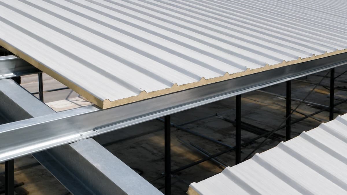 40 mm PUF roofing panel on a shed roof 40 mm PUF roofing panel installed as an insulated shed roof on a steel frame